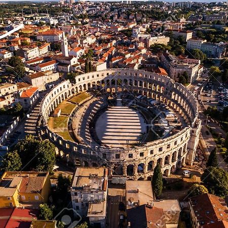 Pula Center Arena Belvedere Apartments And Rooms Екстер'єр фото